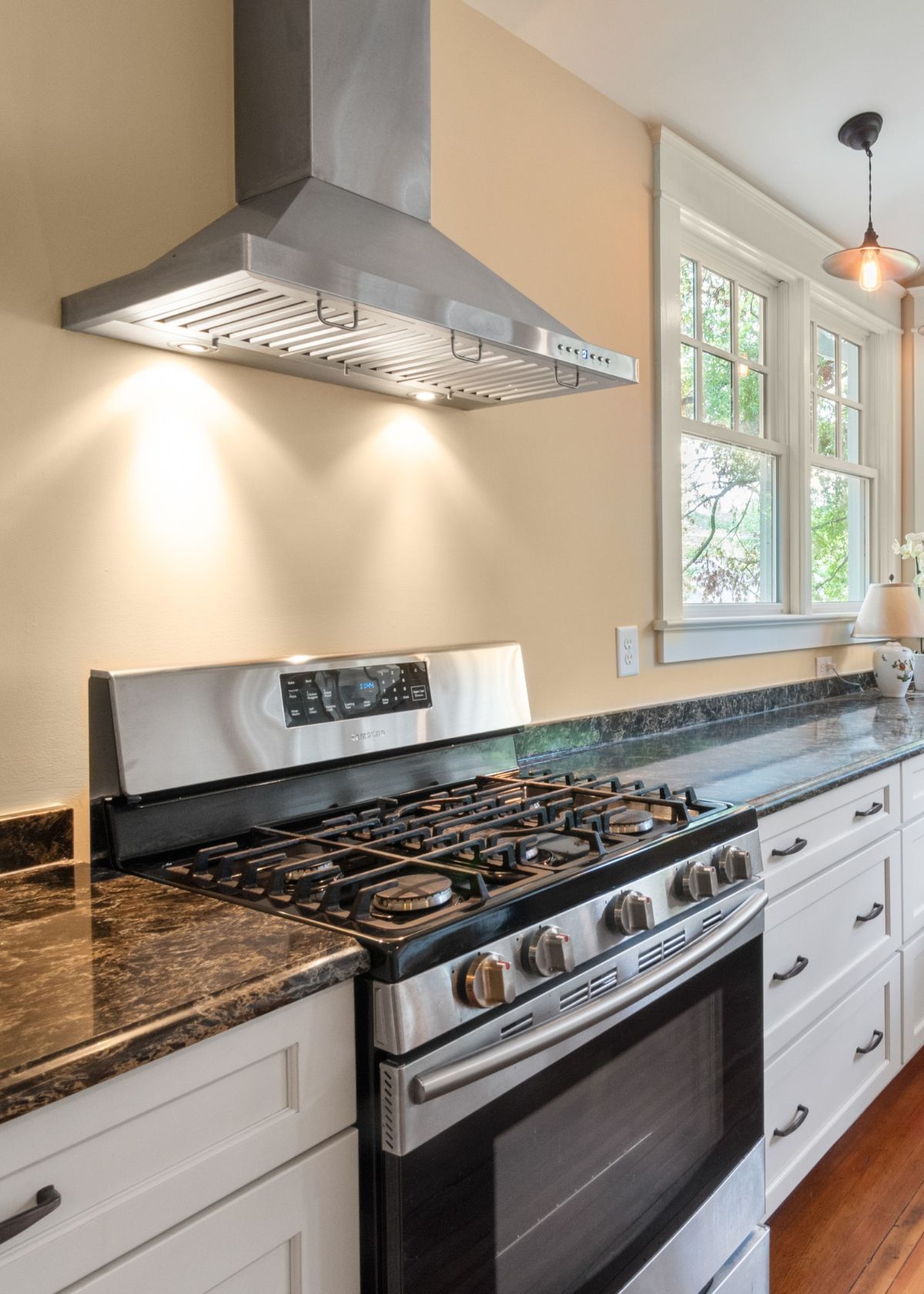 Best Range Hood Insert: Top 5 picks in 2023