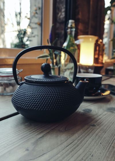 Best Cast Iron Tea Kettle: Top 5 picks in 2023